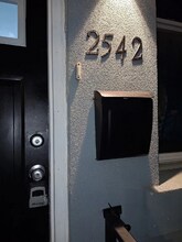 2542 Cecil B. Moore Ave, Unit 2 in Philadelphia, PA - Foto de edificio - Building Photo