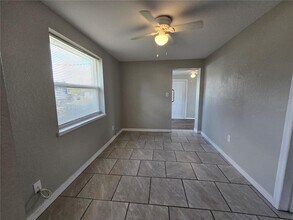 246 W Bay Ave in Eagle Lake, FL - Building Photo - Building Photo