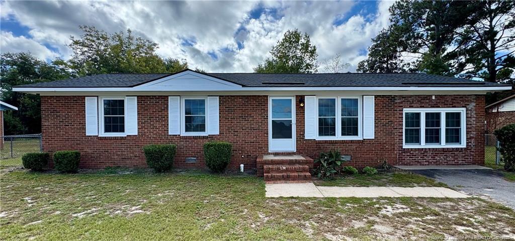 703 Odell Rd in Spring Lake, NC - Building Photo