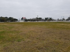 PreLeasing Luxury TownHomes and Retail Center in Lake Charles, LA - Building Photo - Building Photo