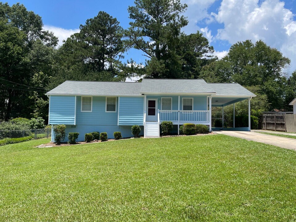 7787 Melanie Dr in Douglasville, GA - Building Photo