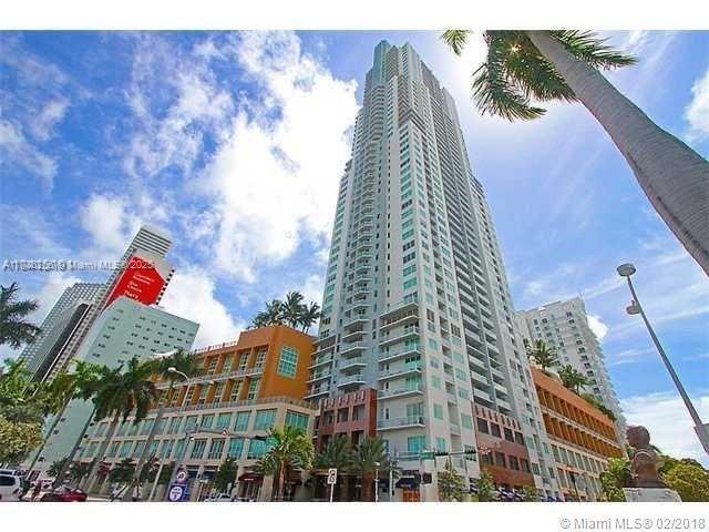 244 Biscayne Blvd in Miami, FL - Building Photo - Building Photo
