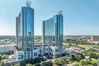 The Mosaic on Hermann Park in Houston, TX - Building Photo - Building Photo