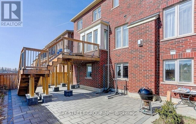 17 Ben Sinclair Ave in East Gwillimbury, ON - Building Photo - Building Photo