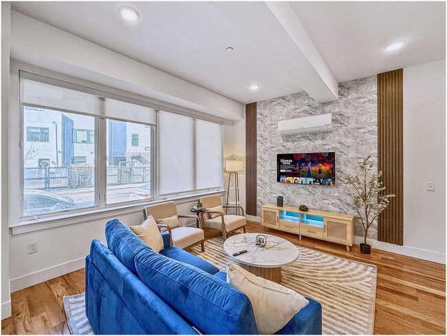 property at 236 W Thompson St