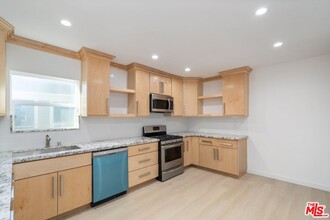 1659 Micheltorena St in Los Angeles, CA - Building Photo - Building Photo