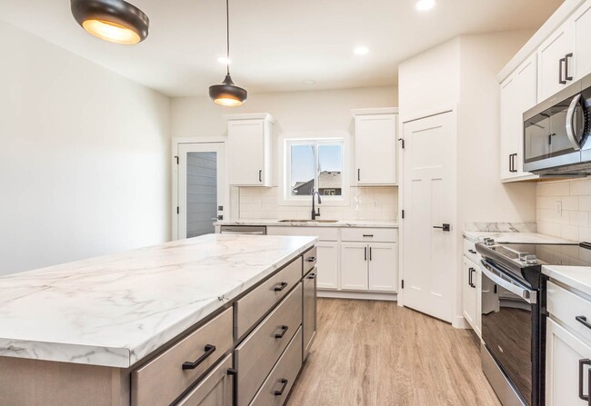 property at 607 Matthew Trl