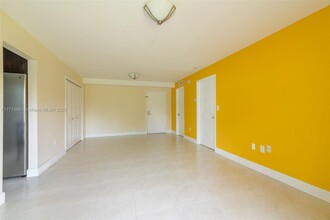 4719 NW 7th St in Miami, FL - Building Photo - Building Photo