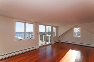 101 Granite St in Rockport, MA - Building Photo - Building Photo