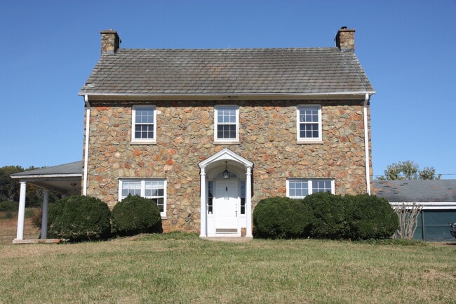property at 1998 Hansens Mountain Rd