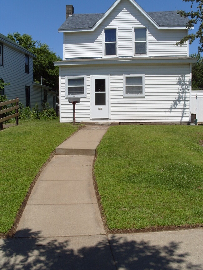 934 Water St, Unit 4BRdownstairs