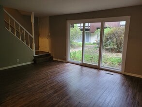 18677 W Spring Lake Rd in Spring Lake, MI - Building Photo - Building Photo