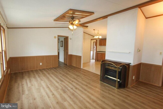 931 Jefferson Ave in Charles Town, WV - Building Photo - Building Photo