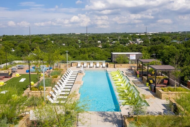 Fifteen15 South Lamar Apartments