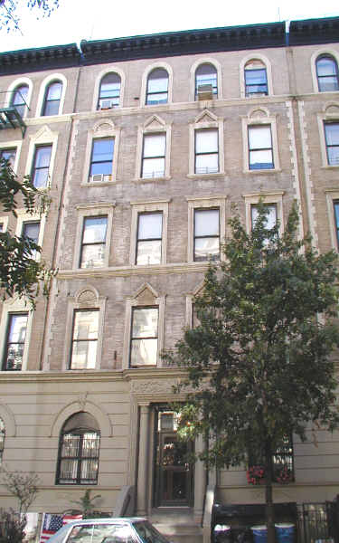 56 W 105th St in New York, NY - Building Photo