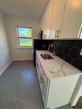 75-5 254th St in Queens, NY - Building Photo - Building Photo