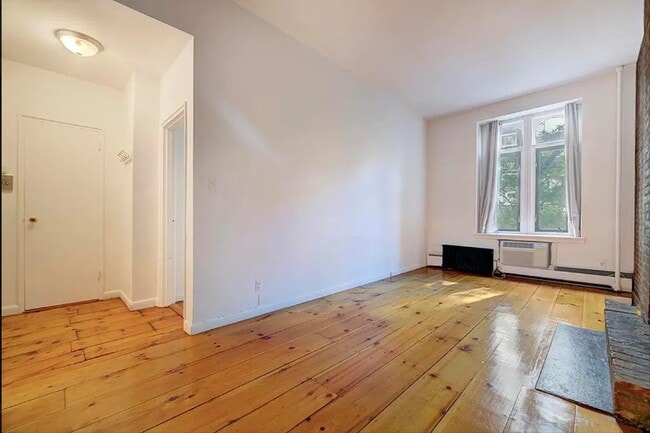 106 E 30th St in New York, NY - Foto de edificio - Building Photo