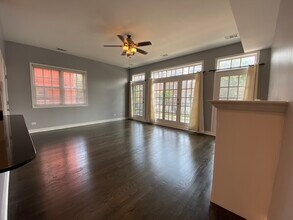 2356 W Harrison St, Unit 2 in Chicago, IL - Foto de edificio - Building Photo