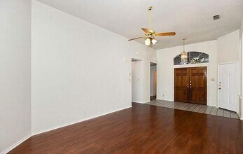 11606 Fox Forest in San Antonio, TX - Building Photo - Building Photo