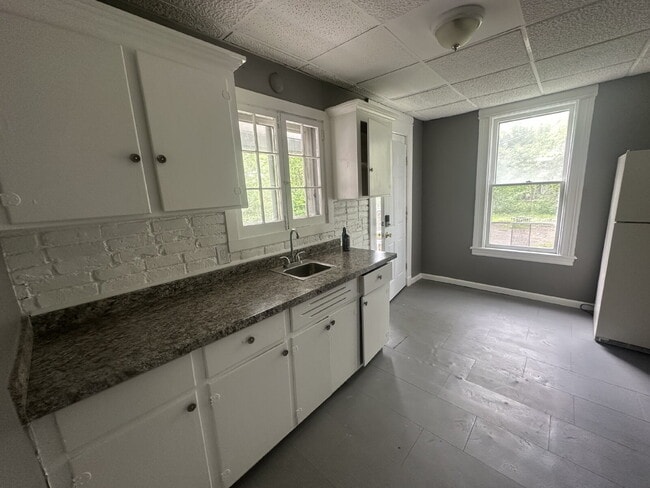 property at 537 Flint St