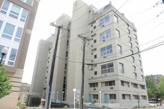 Crows Nest Condominium in Perth Amboy, NJ - Building Photo - Building Photo