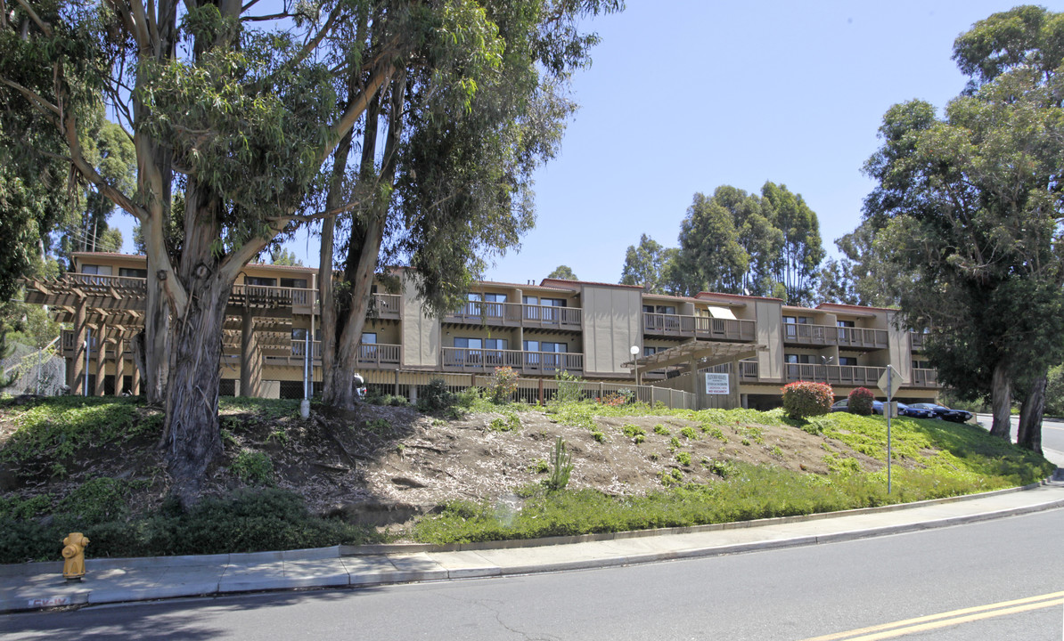 Fletcher Heights in Hayward, CA - Foto de edificio