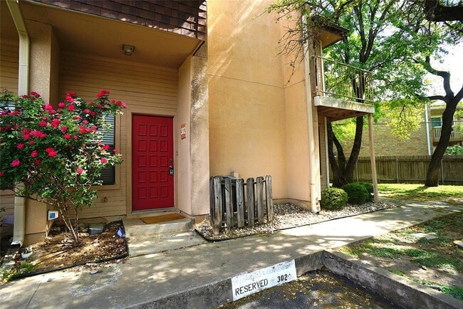 8418 Fathom Cir in Austin, TX - Building Photo - Building Photo