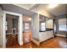 83 Glenville Ave, Unit 2 in Boston, MA - Building Photo - Building Photo