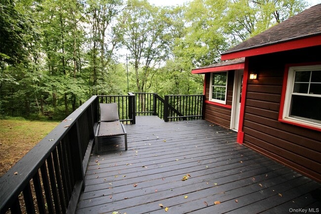 35 Cooper Rd in Monroe, NY - Building Photo - Building Photo