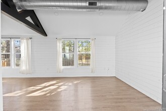 362 Ave J in Poteet, TX - Building Photo - Building Photo