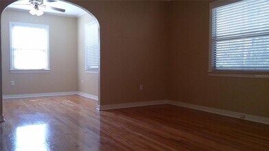 10007 N Edison Ave in Tampa, FL - Building Photo - Building Photo