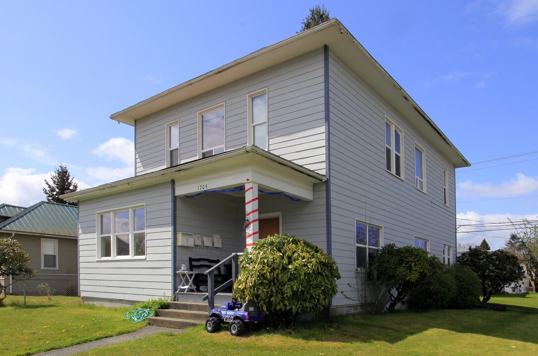 1704 Rockefeller Ave in Everett, WA - Building Photo