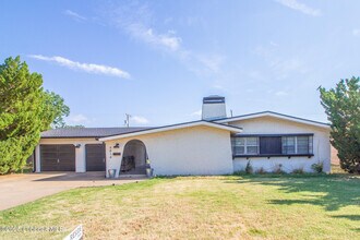 4814 10th St in Lubbock, TX - Building Photo - Building Photo