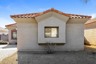 2607 E Fraktur Rd in Phoenix, AZ - Building Photo - Building Photo