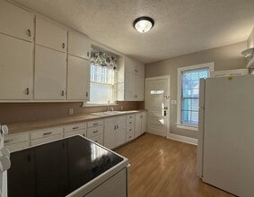 140 Lincoln Ave in Council Bluffs, IA - Building Photo - Building Photo