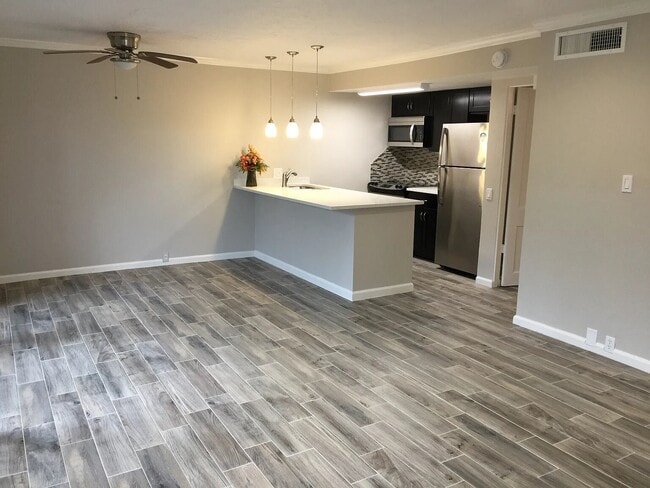 property at 3271 Sul Ross St