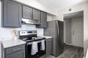 Hideaway in Lexington, KY - Building Photo