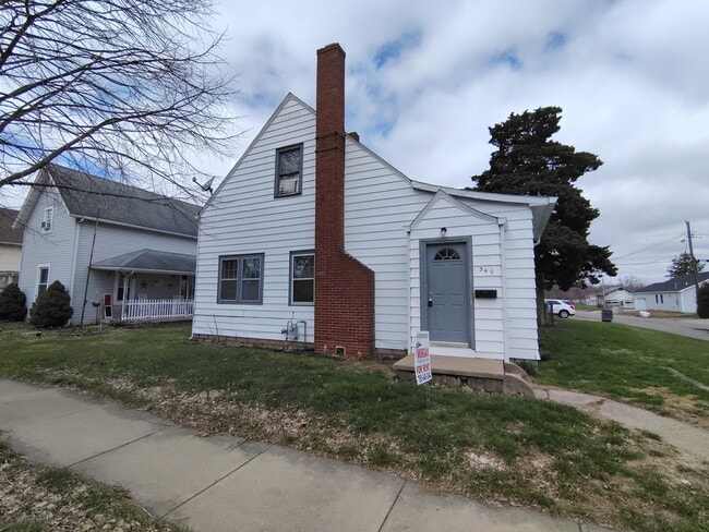 property at 340 W 3rd St