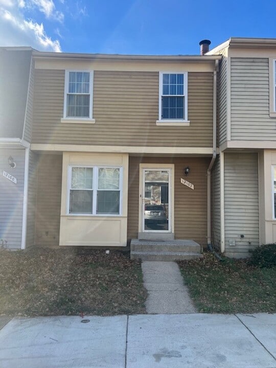 12102 Birdseye Terrace in Germantown, MD - Building Photo