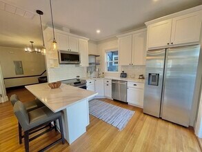 103 Thurston St, Unit 1 in Somerville, MA - Building Photo - Building Photo