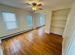 19 Gooding St-Unit -2 in Pawtucket, RI - Building Photo - Building Photo