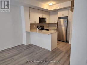 3415 Ridgeway Dr in Mississauga, ON - Building Photo - Building Photo