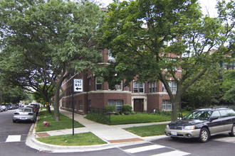 7600 N Eastlake Ter in Chicago, IL - Building Photo - Building Photo