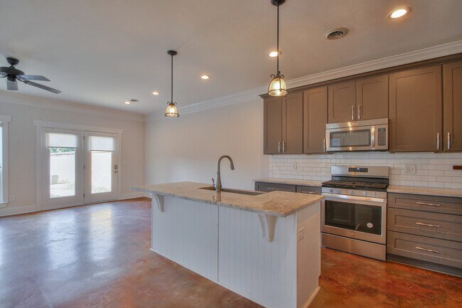 1319B Pillow St in Nashville, TN - Building Photo - Building Photo