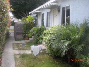 2133 22nd St, Unit A in Santa Monica, CA - Building Photo - Building Photo