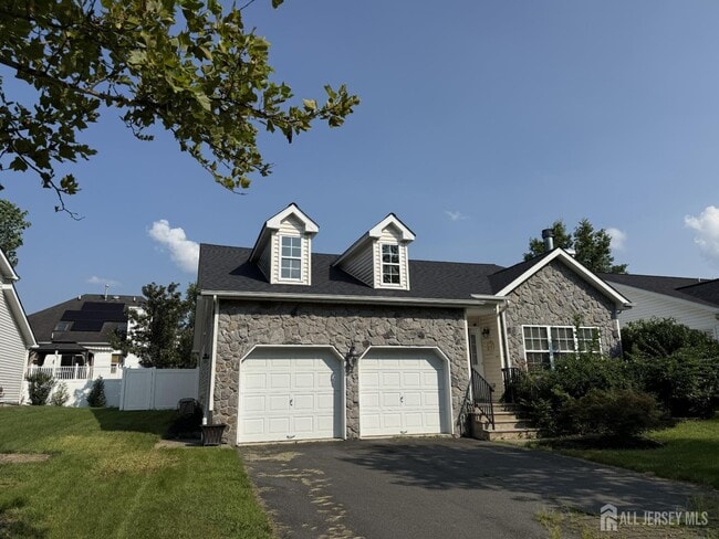 25 Canal View Dr