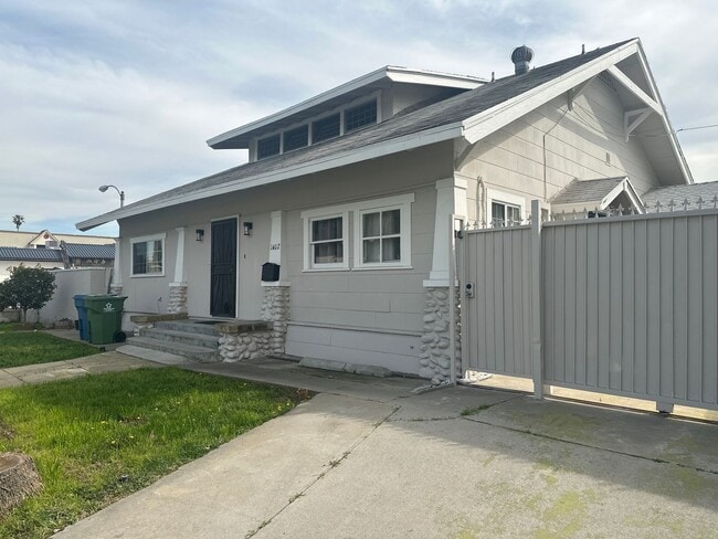 property at 1402 Alhambra Rd