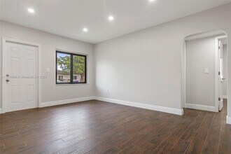 1134 SW 12th Ct in Miami, FL - Building Photo - Building Photo