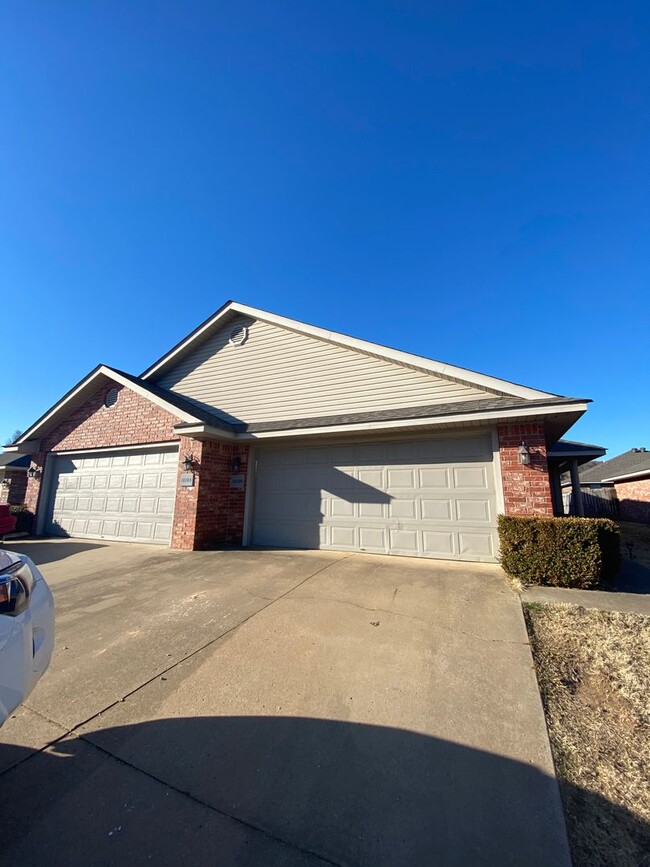 property at 1818 Wilder Ln