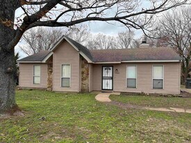 7142 Country Side Rd in Memphis, TN - Building Photo